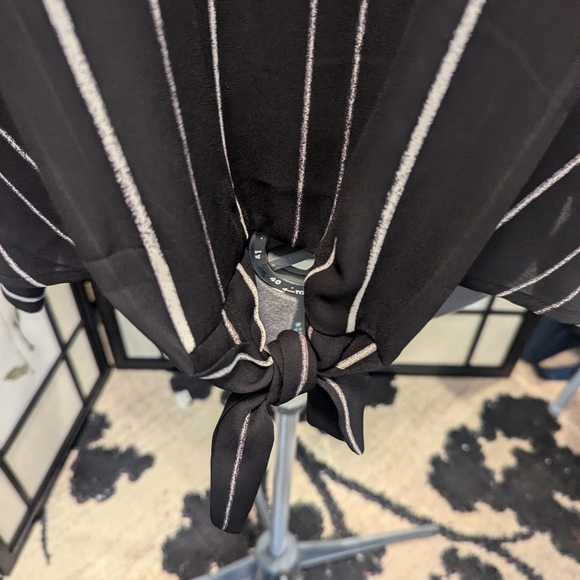 Women's XL black with white stripe blouse - Picture 3 of 7